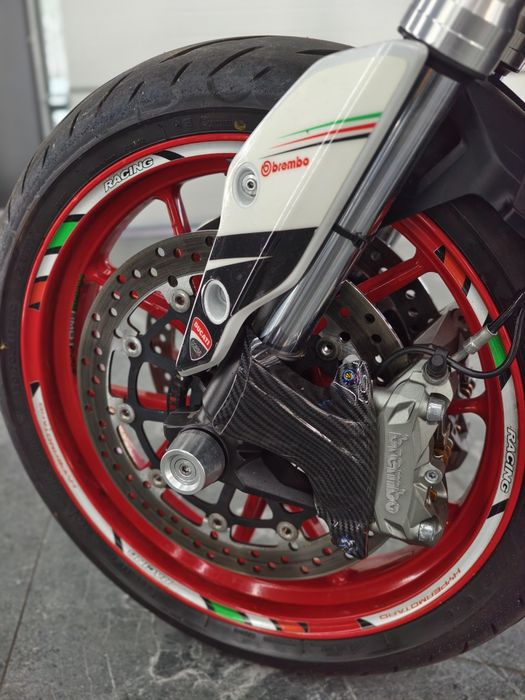 Pilne Ducati 939  hypermotard zamiana