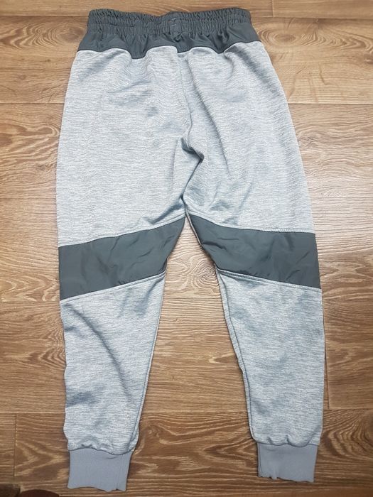 Спортивные штаны Under Armour р.М