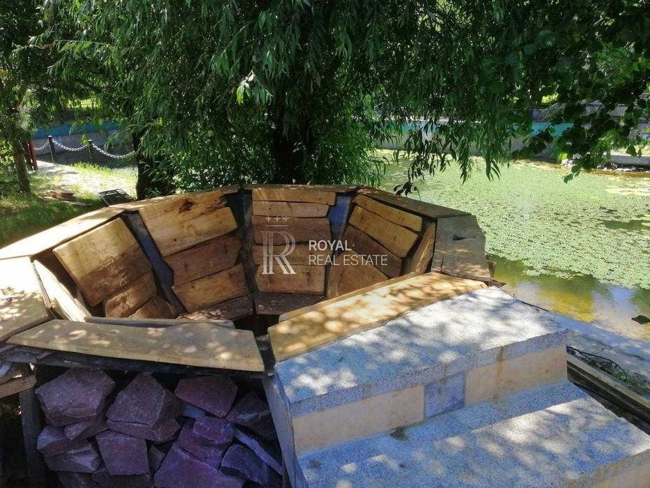 Оренда Будинок Конча-Заспа 520 м² 9 кімнат 21 сотка Вихід до Дніпра Сонячні панелі Басейн Лазня Причал Гараж
