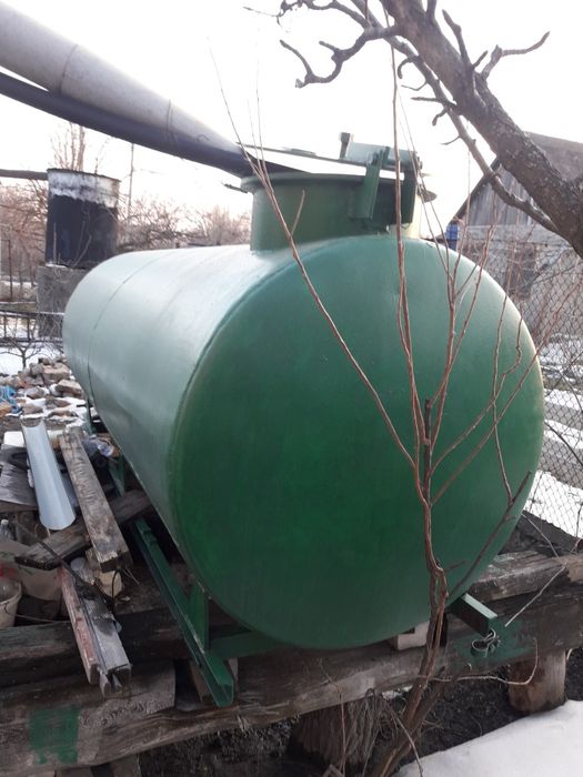 Продам бочку 3 куба