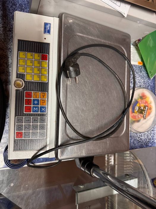 Продам ваги аксіс