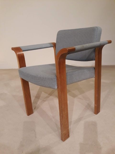 Krzesło, proj. R. Thygesen i J. Sørensen, Magnus Olesen, Dania, lata 7