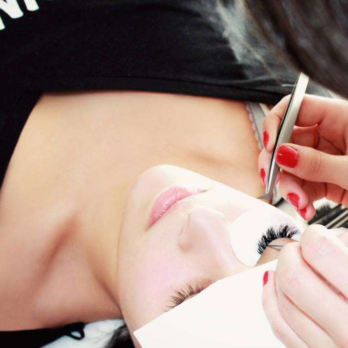 Przedłużanie i zagęszczanie rzęs - PROMOCJA