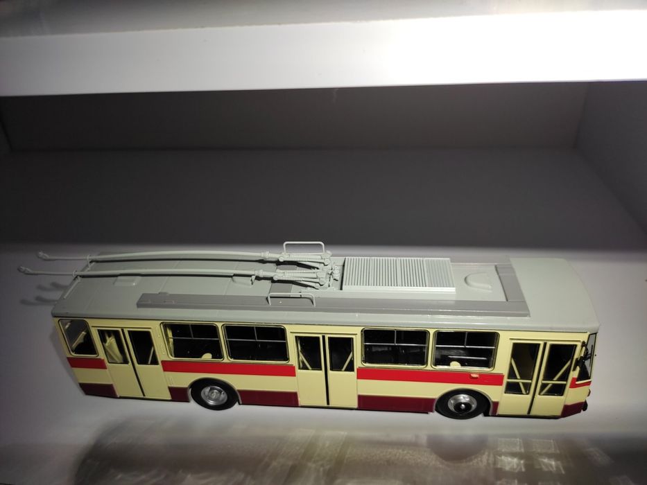 Модель троллейбуса Skoda 14TR