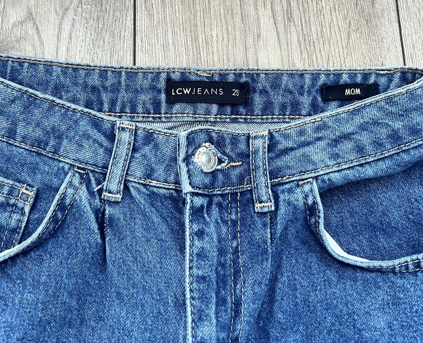 Джинси жіночі mom