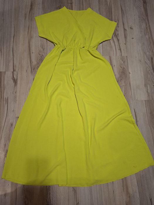 Elegancka damska sukienka do kostek w kolorze Limonki