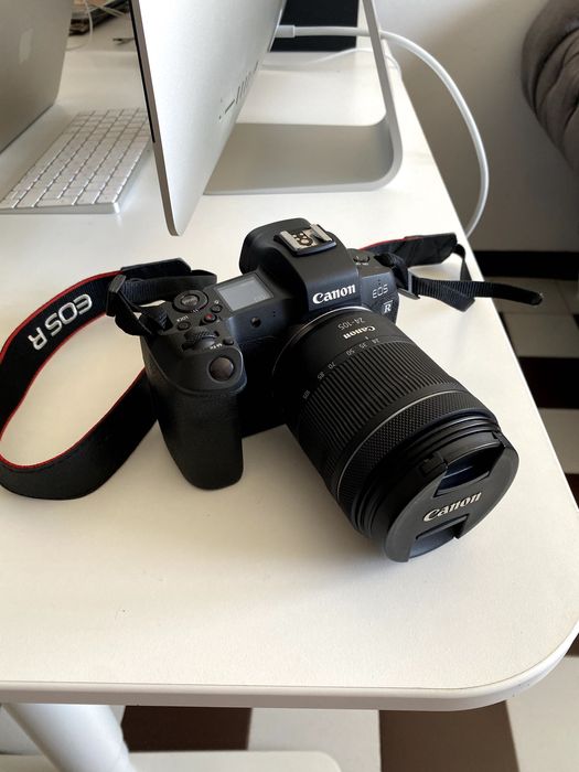 Canon EOS RP + RF 24-105 + Torba