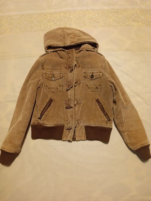 Продам куртку. Весна-літо.