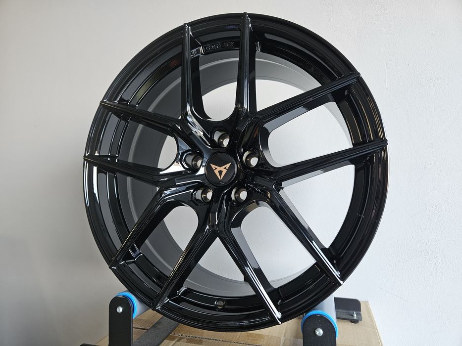 Cupra  19 " Nowe 5x112 Terramar Formentor Tavascan Felgi Czarne
