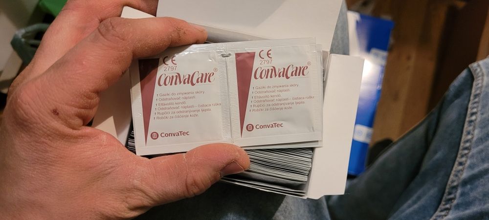 Klej stomahesive baza do stomii worki puder pianka presenta