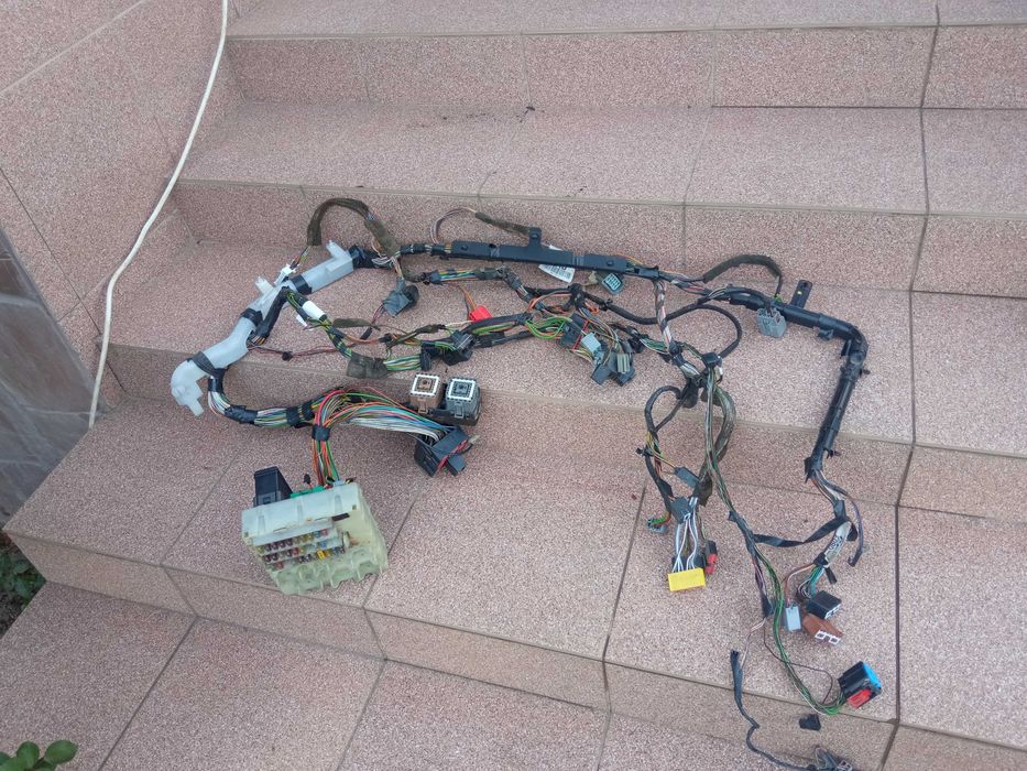 Проводка підкапотна Форд Фокус Focus МК1 1.8TD 1.8i 1.6i салону дверок