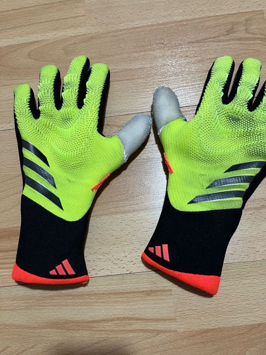 Luvas de guarda redes Adidas Predator Pro tamanho 7.5 com caixa.