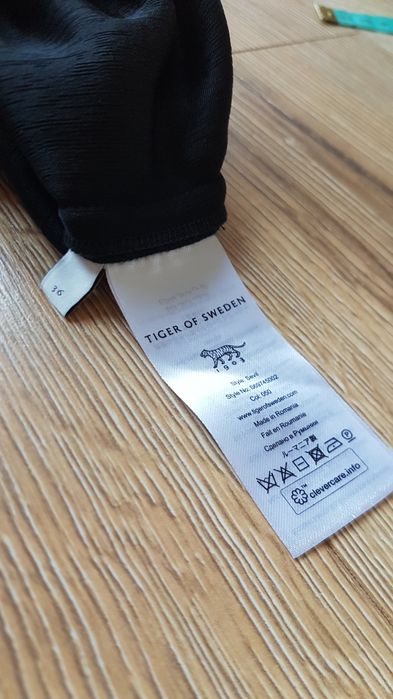 Tiger of Sweden Sevil sukienka wieczorowa na jedno ramię czarna 36 S