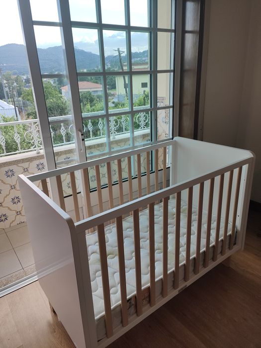 Cama/Berço de Bebé Trama Musa + Colchão | Como Nova