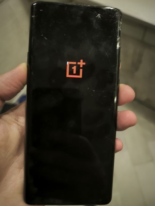 Oneplus 8 pro in2023 128gb битий
