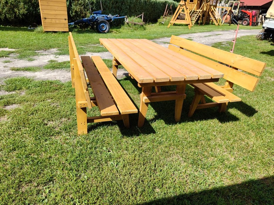 Meble ogrodowe huśtawka ławki stol