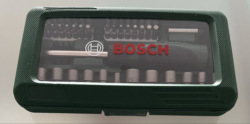 Conjunto chave fendas Bosch e 46 peças