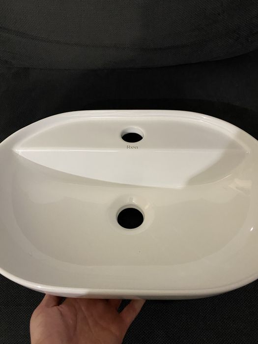 Umywalka nablatowa Rea Aura