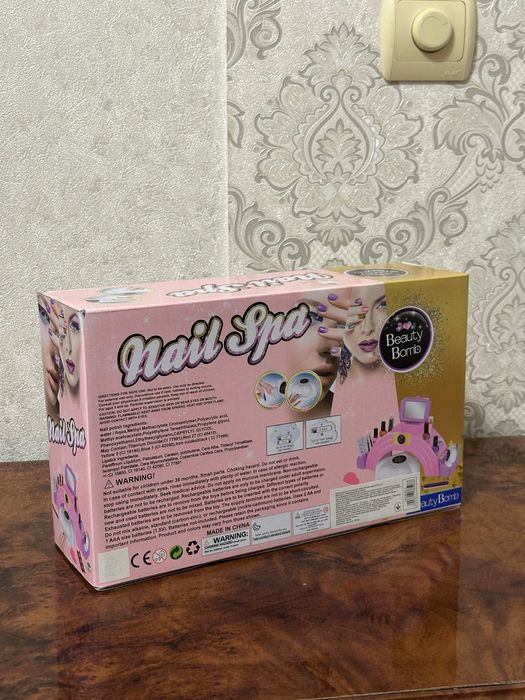 Набір для манікюру дитячий . Дитяча косметика сушка , лаки , помади