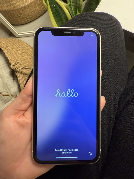 iPhone 11 Branco 64GB + Capas Grátis - Funcional, com Marcas de Uso