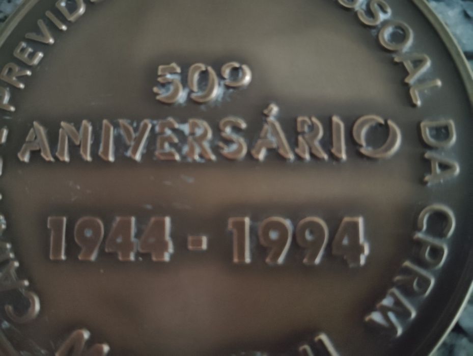 Medalha de Bronze  Comemorativa do 50 Anos Caixa Previdência Usada
