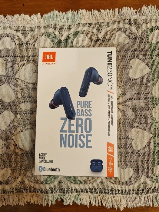 Кейс для навушників JBL Tune 230 NC б/у