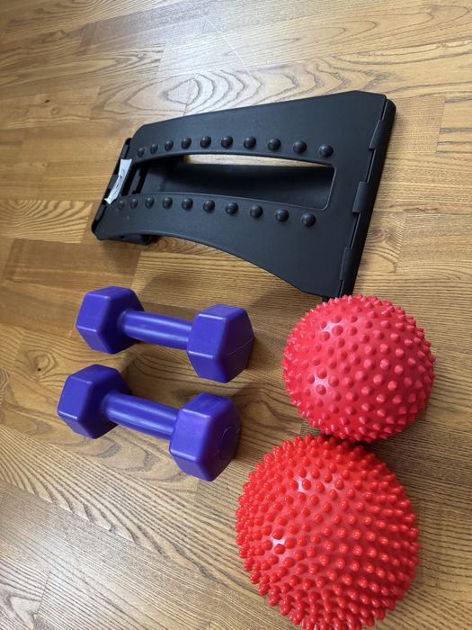 Тренажер для спины , гантели