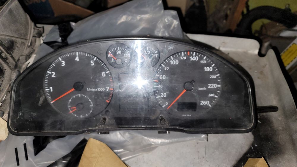 Продам щиток приборов audi a4 b5