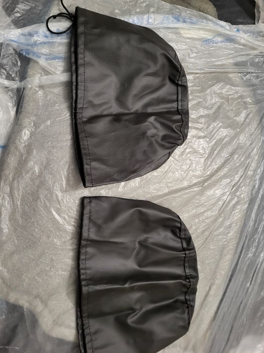 Чохли універсальні на задній ряд з підголовниками.