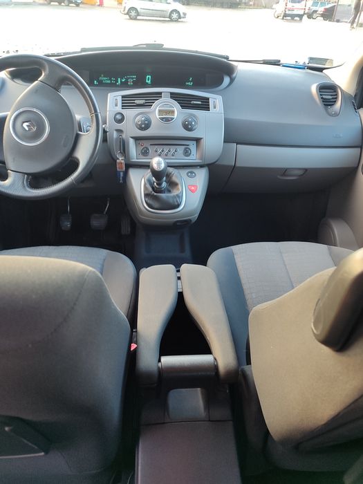 Продам Рено сценік