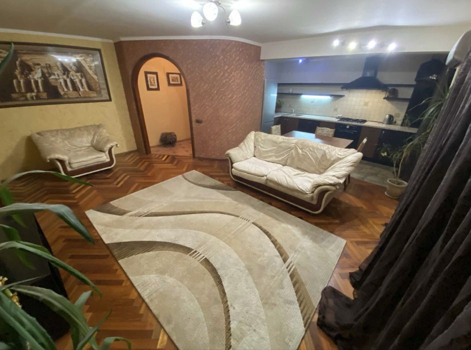 Оренда 3 кин квартири і самрму центрі міста