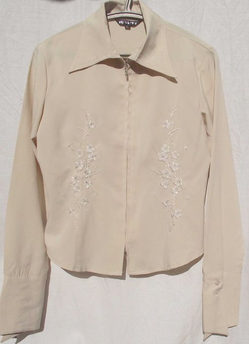 Блузи жіночі з вишивкою, 2 шт. (біла і кремова), 44 р., Дешево!