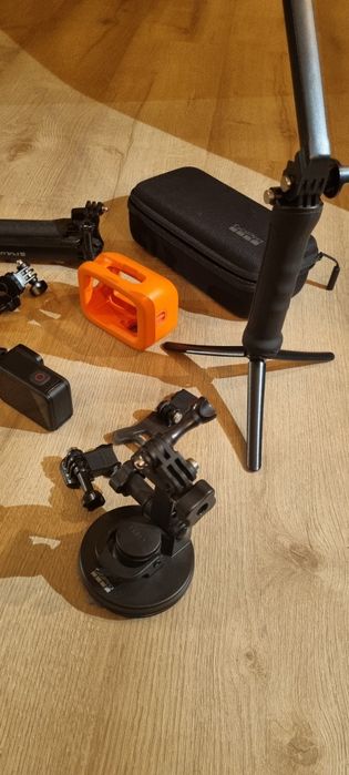 Gopro 10 com acessórios (Ótimo estado)