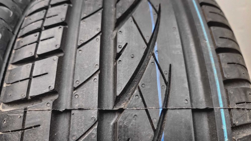 Шини 205/55R16. Continental.  Michelin