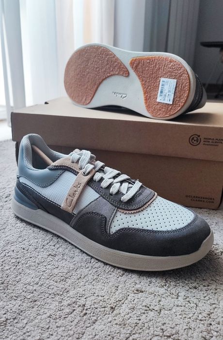 Sapatilhas Clarks nobuck NOVAS