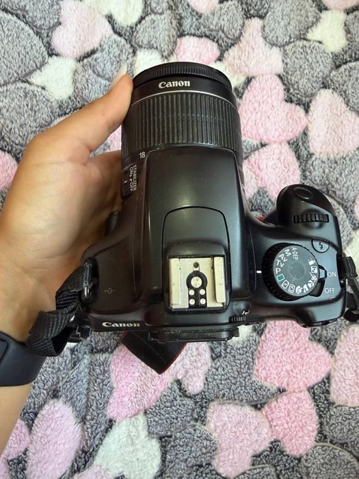 Фотоапарат Canon EOS 1100D