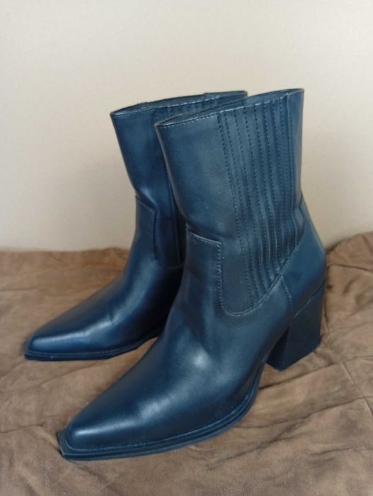 Pull & Bear botki kowbojki 40