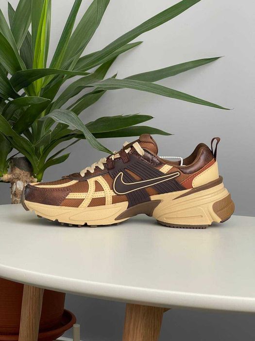 Кросівки Nike V2K Runtekk Lt British Tan premium