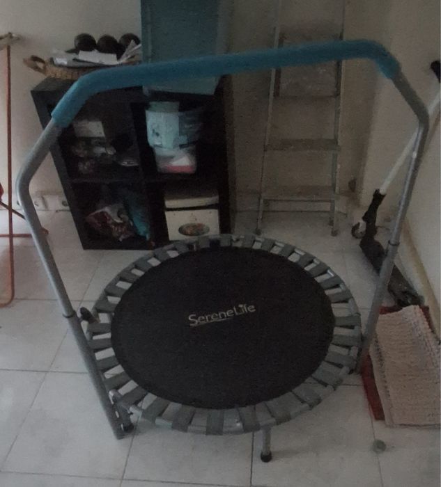 Trampolim pequeno