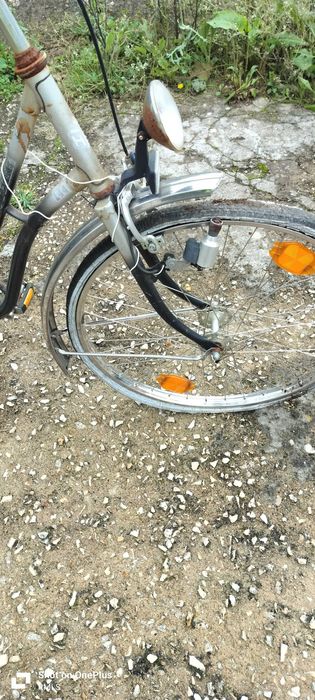 bicicleta clássica de senhora e de marca conceituada