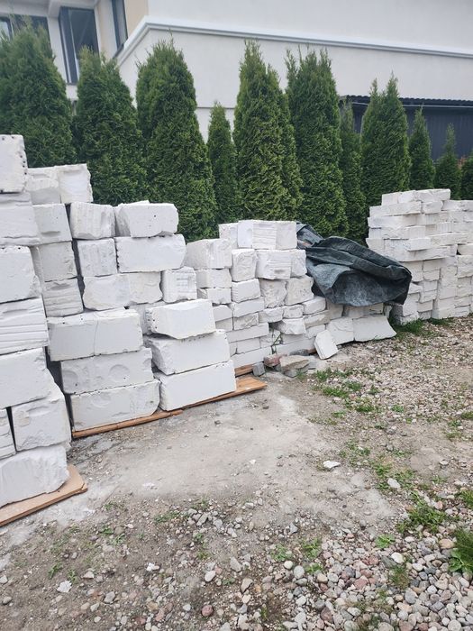 Bloczek  komurkowy 5zl sztuka  budowa