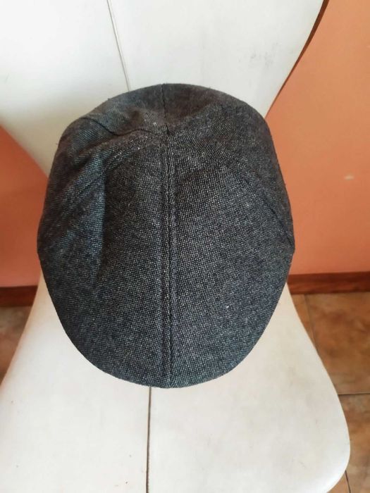 Кепки разные 56-57 размер