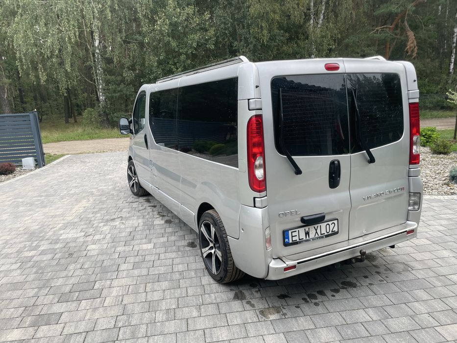 Opel vivaro 2.5 6 osobowy
