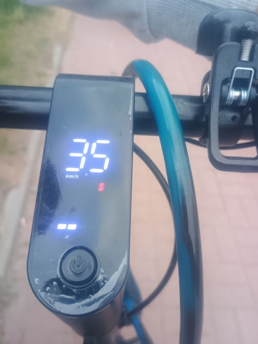 "I scooter w6" Działająca Hulajnoga Elektryczna, z ładowarką