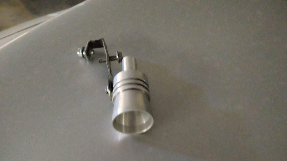 Assobio de saída de escape novo