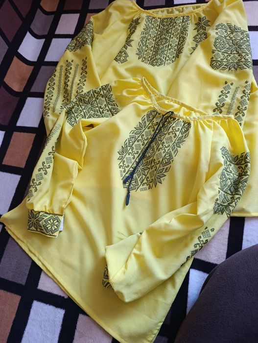 Вишиванки для мами та дочки