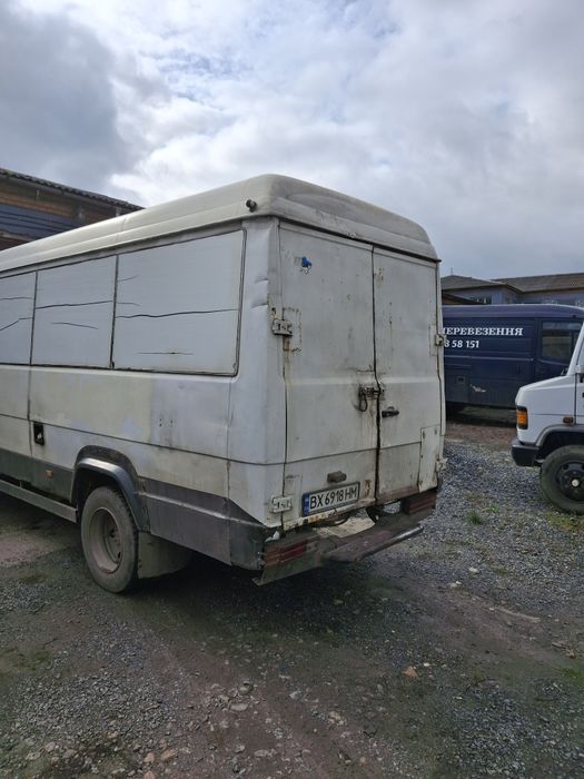 Продам мерседес 609