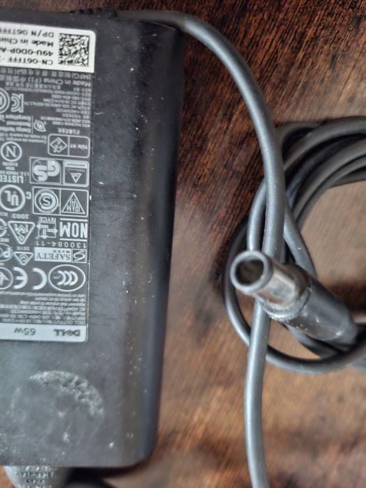 Zasilacz laptop Dell 65 W
AC Adapter 19.5V=3.34A
