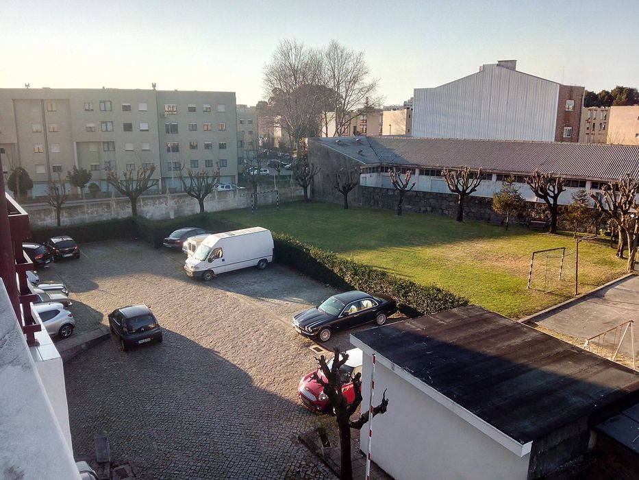 Arrendo T3+1 Monte dos Burgos