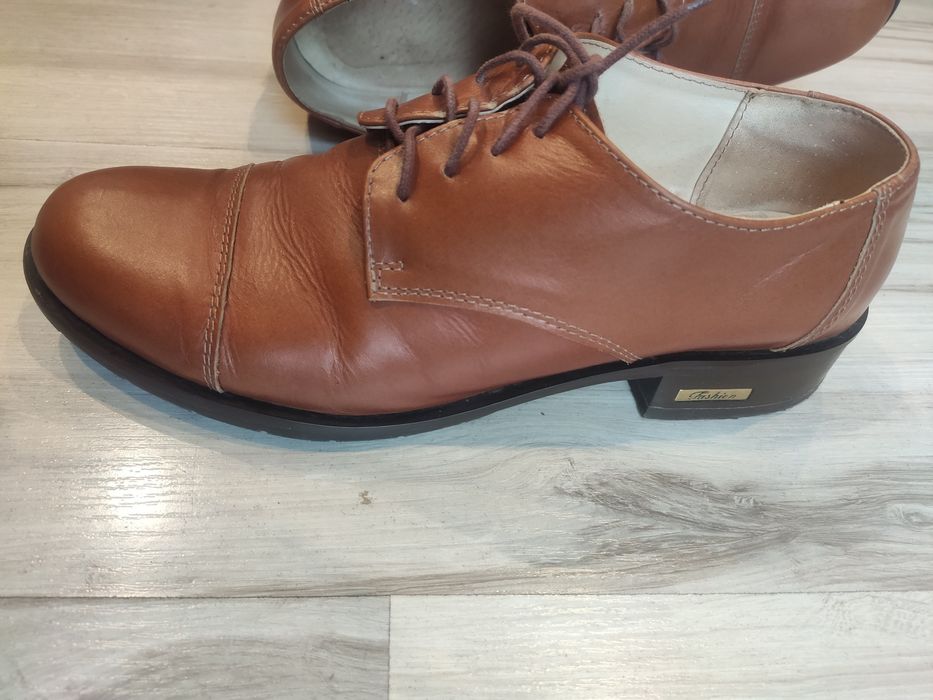 Buty skórzane 38 brąz .